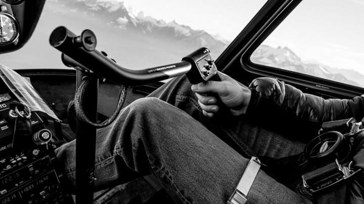 Immagine prodotto Pilotare un elicottero da solo (4 pers.)