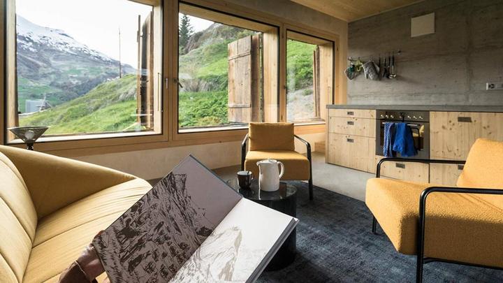 Actual product image Luxury mountain lodge & paragliding (2 pers.)