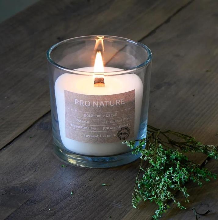 Immagine prodotto müller Kerzen Vaso per candele Stearin con stoppino di legno 10 x 10 cm, bianco (1 pz.)