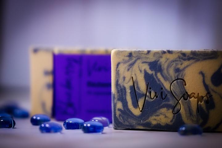 Actual product image Vivi Soaps Blueberry - thyme goat's milk soap (Hard soap)
