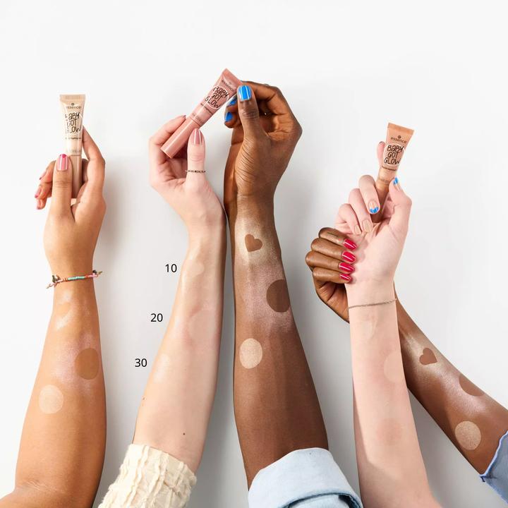 Immagine prodotto essence Evidenziatore liquido BABY GOT GLOW (10 Seta e sontuosità, Highlighter)