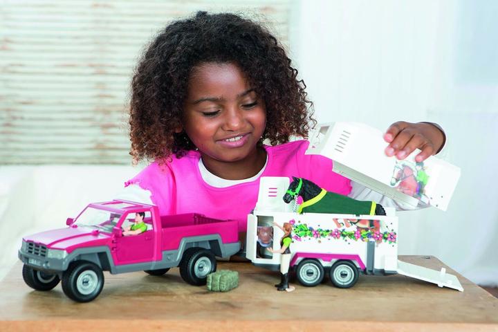 Actual product image Schleich Pick-up with horse trailer