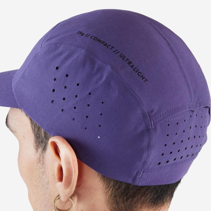 Produktbild Kiprun ultra-light unisex running cap - purple