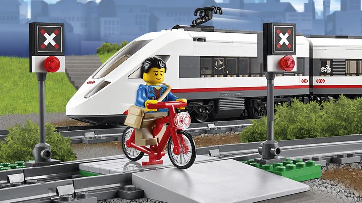 Actual product image LEGO City High Speed Train (60051, LEGO City)