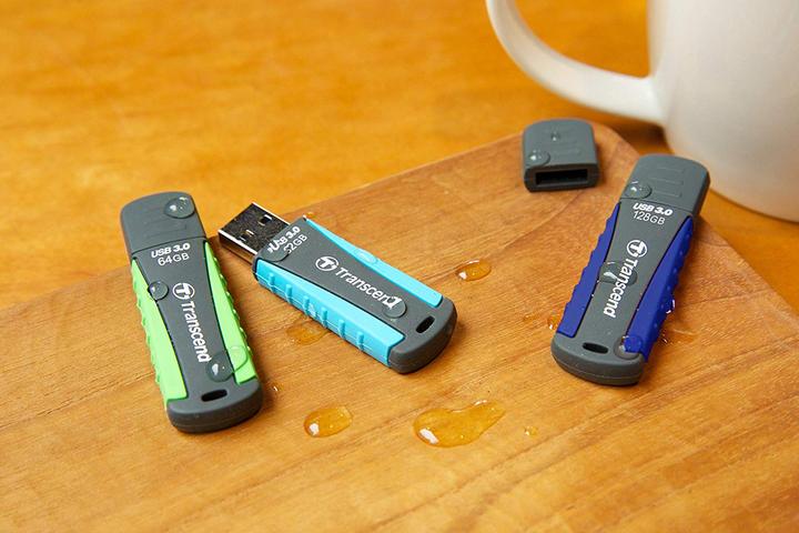 Image du produit Transcend JetFlash 810 (64 Go, USB-A)