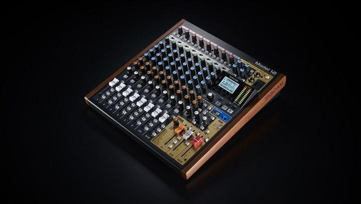 Image du produit Tascam Mélangeur Modèle 12 (Studio et mixeur live)