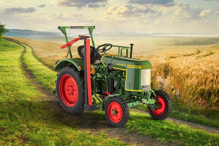 Actual product image Revell Fendt F20 Dieselross (easy click)