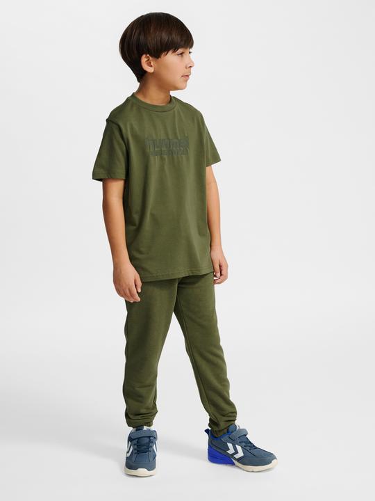 Immagine prodotto hummel hmlJR BASE T-SHIRT S/S (46, 47, 48, 49, 50, 51, 52)