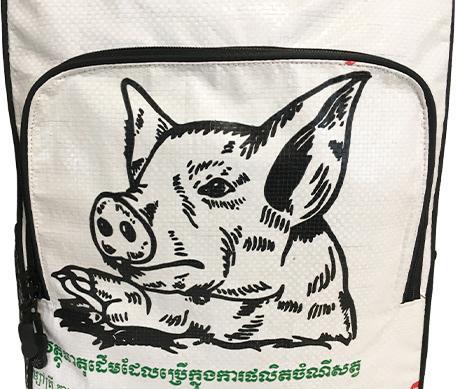 Produktbild Bekos Upcycling - Tagesrucksack aus recycelten Futtersäcke Schwein