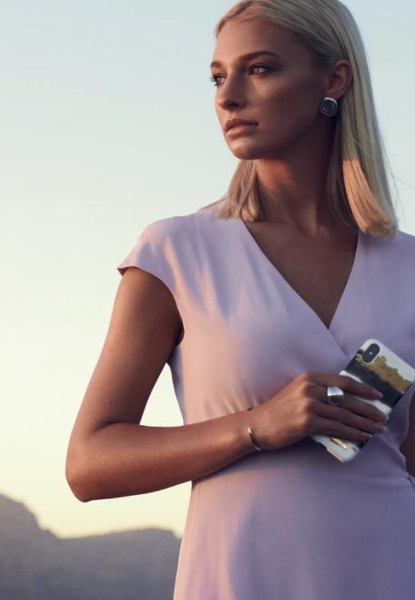 Produktbild iDeal Of Sweden Gleaming Licorice (Apple iPhone 6)