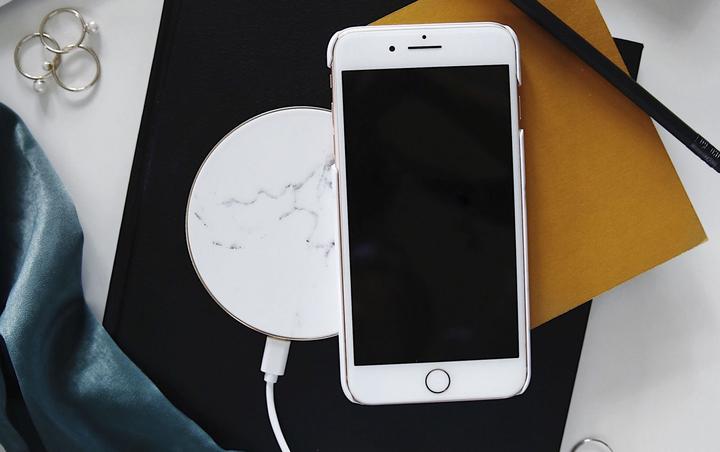 Actual product image iDeal Of Sweden White Marble (10 W)