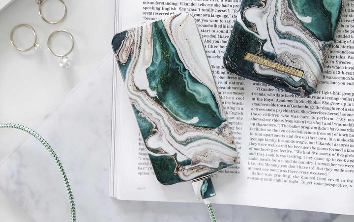 Produktbild iDeal Of Sweden Golden Jade Marble (5000 mAh, 5 W, 18.50 Wh)