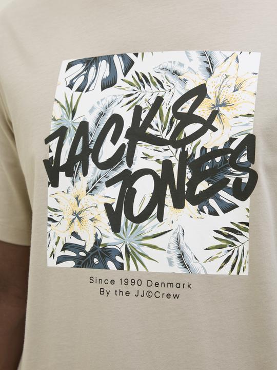Actual product image Jack & Jones Jjhawaii Shape Tee Ss Crew Neck Ln (S)