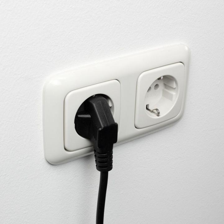 Produktbild Powercord mains connector CEE7/7 male (angled) (1 m, CEE 7/7)
