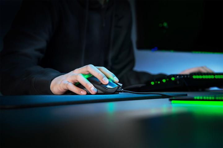Produktbild Razer DeathAdder V2 (Kabelgebunden)