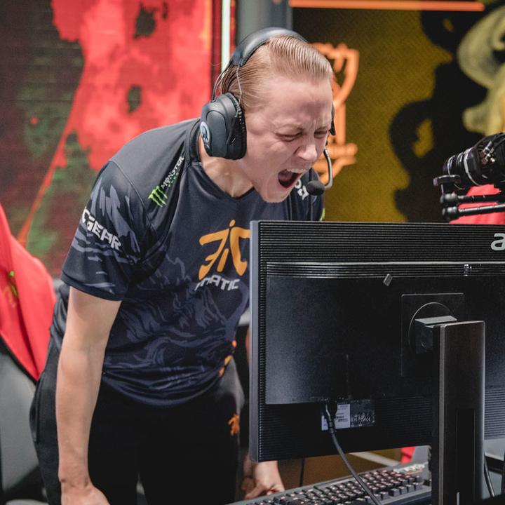 Image du produit Fnatic Souris de jeu sans fil Bolt - noire (Sans fil)