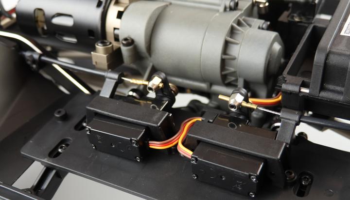 Actual product image Amewi AMXRock RCX8PT Electric Brushed Crawler Chain 1:8 RTR green (ARR Almost Ready to Run)