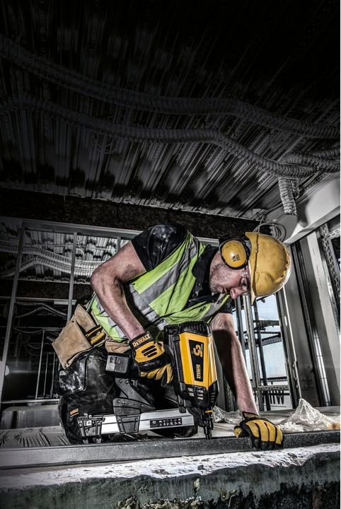 Immagine prodotto DeWalt Chiodatrice a gas C5-Trak-It, rivista lunga