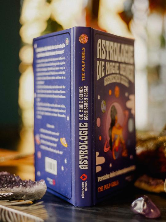 Immagine prodotto The Pulp Girls - Astrologie - Die Magie deiner kosmischen Seele (Tedesco, Le ragazze Pulp, Saskia Draxler, 2024)