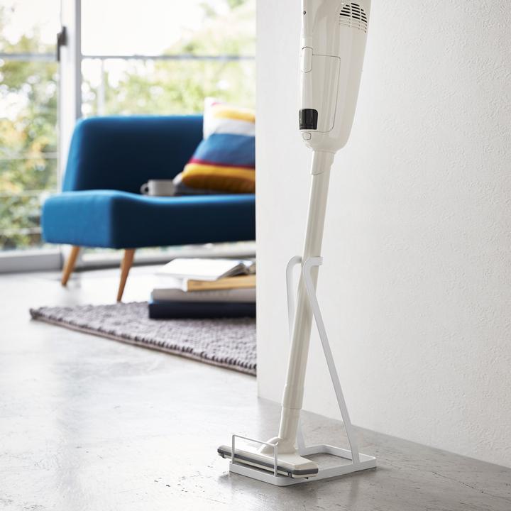Produktbild Yamazaki Staubsaugerständer TOWER