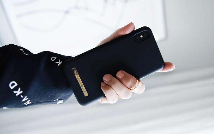 Produktbild iDeal Of Sweden Matte Black (Apple iPhone X, Apple iPhone XS)