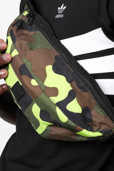 Produktbild Urban Classics Camo Shoulder Bag