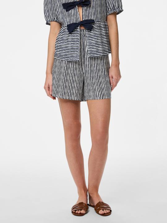 Actual product image Pieces PCTALVINA Shorts (XL)