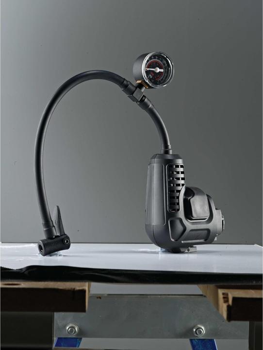 Actual product image Black & Decker MultiEvo MT218K (Rechargeable battery operated)