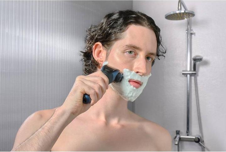 Actual product image Panasonic ES-LT4B