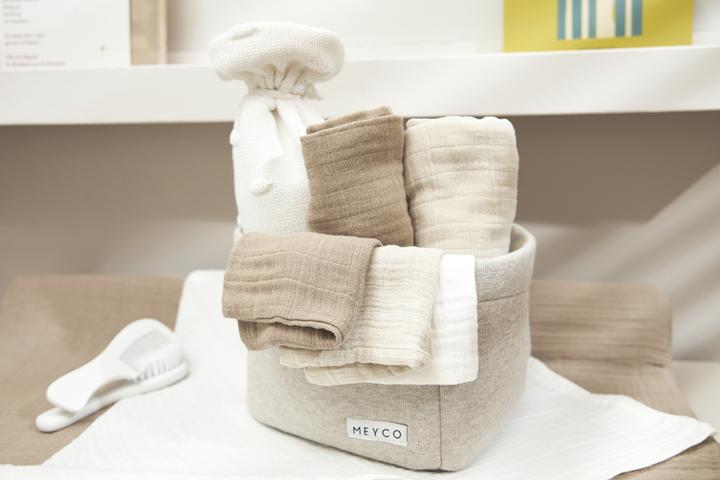 Actual product image Meyco Baby Uni washing gloves - pack of 3 - pre-washed muslin - offwhite/soft sand/taupe - 20x17cm
