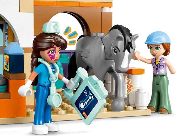 Actual product image LEGO Tierarztpraxis für Pferde und Haustiere (42651, LEGO Friends)