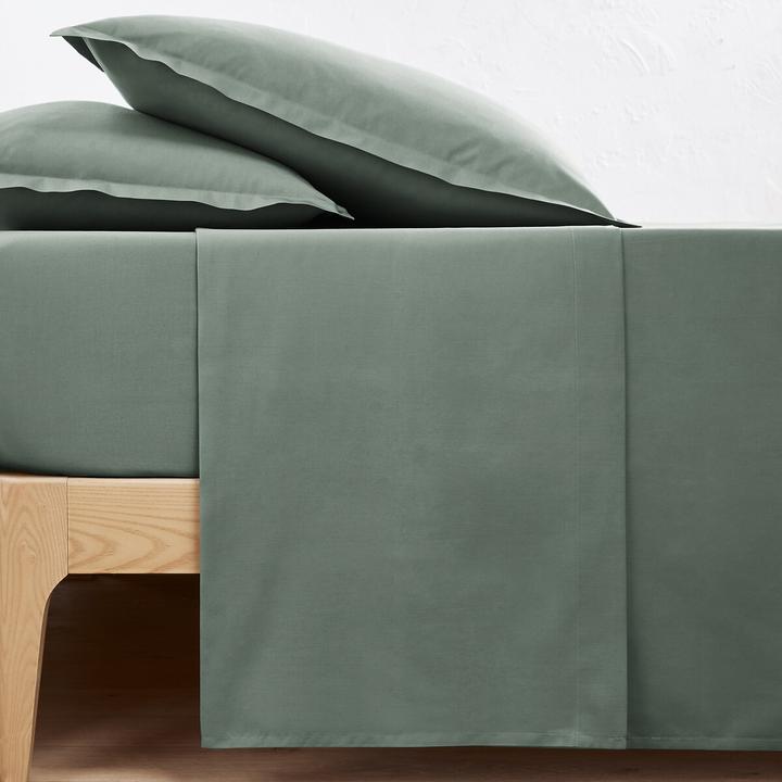 Emerald green