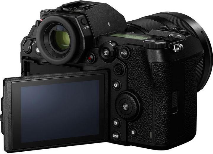 Produktbild Panasonic Lumix S1 (24 - 105 mm, 24.20 Mpx, Vollformat)