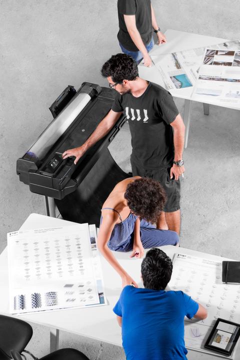 Actual product image HP T520, 24" DesignJet (Ink, Colour)