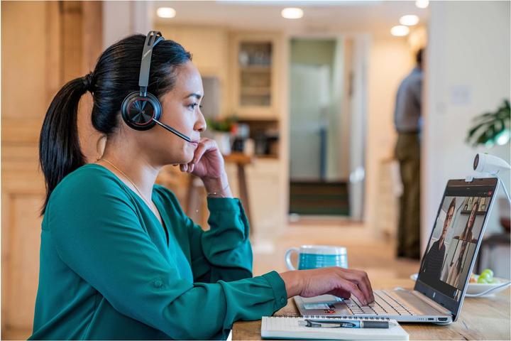 Produktbild Poly Voyager Focus 2 MS (Kabellos, Kabelgebunden, USB-C)