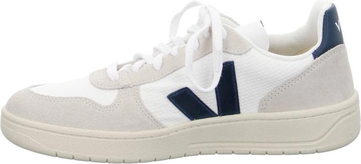 Actual product image Veja V-10 (43)