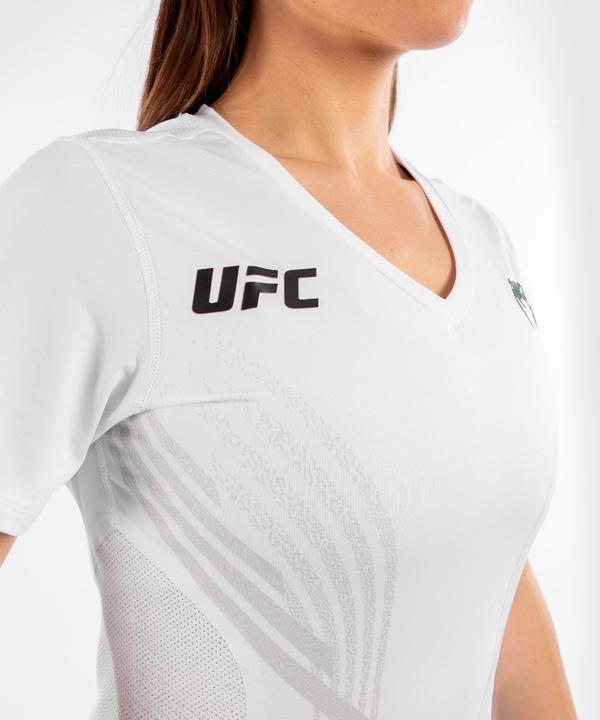 Produktbild UFC | Venum Authentic Fight Night Damen Walkout Trikot (M)