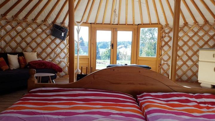 Immagine prodotto Yurta nella valle selvaggia e romantica
