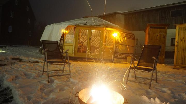 Immagine prodotto Yurta nella valle selvaggia e romantica