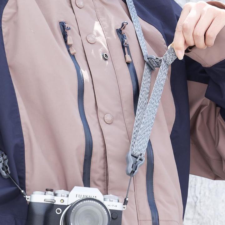 Actual product image Falcam Maglink Lite grey carrying strap with magnetic fastener #3143 (Shoulder strap)