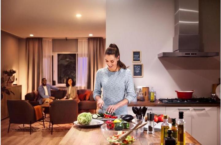 Produktbild Philips Hue Starter-Kit (E27, 9 W, 1055 lm, 3 x, F)