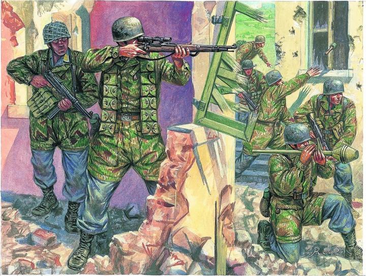 Actual product image Italeri 2nd WW Germ. paratroopers