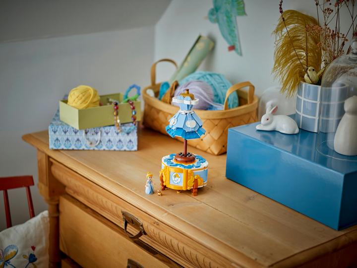 Image du produit LEGO La robe de Cendrillon (43266, LEGO Disney)