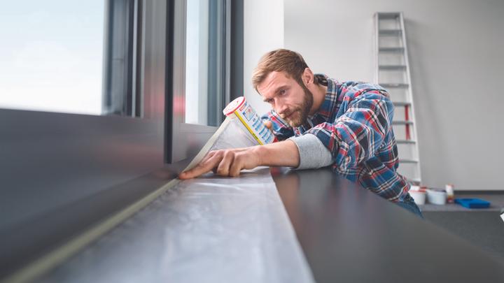 Produktbild tesa EASY COVER Premium Abdeckfolie für Malerarbeiten inkl. Abroller (550 mm)