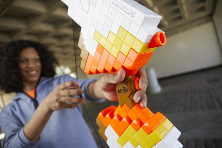 Actual product image Nerf Minecraft motorised sabrewing bow fires darts