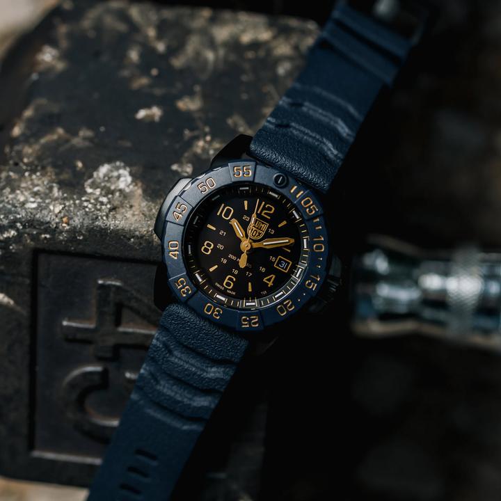Image du produit Luminox NAVY SEAL STEEL 3250 SERIES (Montre de plongée, 45 mm)