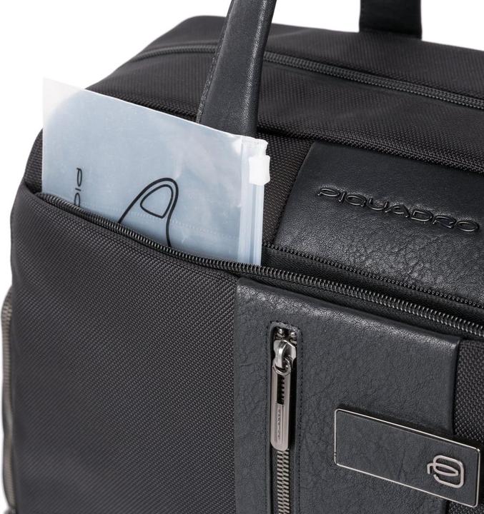 Image du produit Piquadro Lettre 2 - Sac de voyage en tissu recyclé avec compartiment à chaussures (30 l)