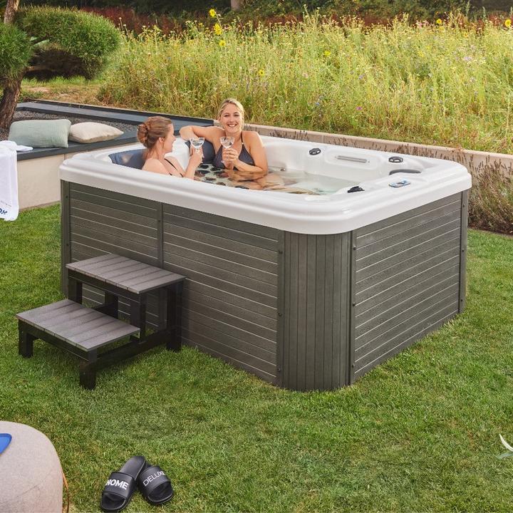Produktbild Home Deluxe Outdoor Whirlpool GARDEN, 51 Massagedüsen, Beleuchtung, Treppe und Thermoabdeckung, 2 Personen