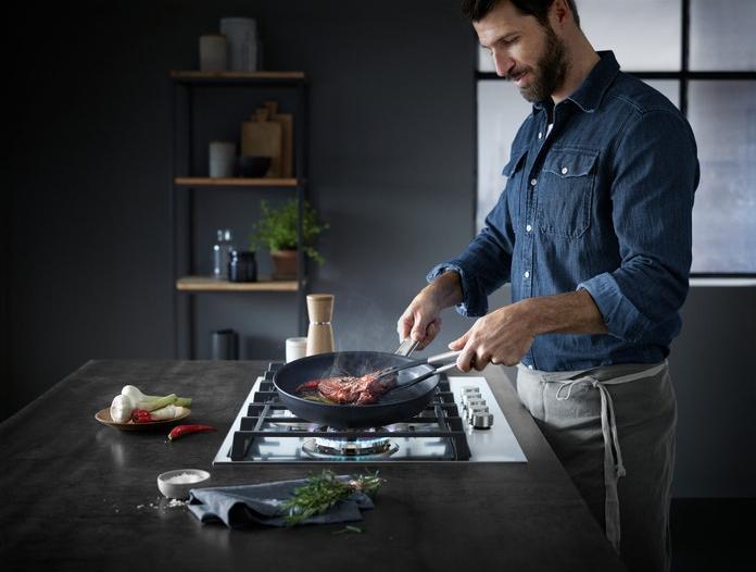 Actual product image WMF Professional Steak Steak Pan 28cm (28 cm, Frying pan, Stainless steel)