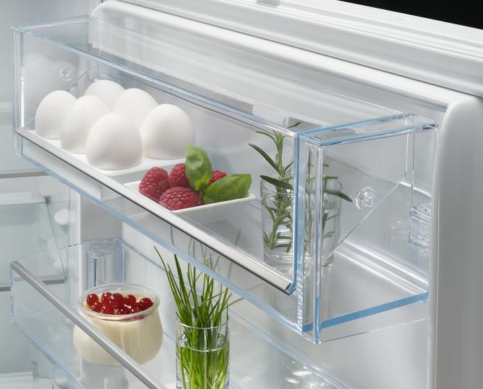 Immagine prodotto AEG TSC8M181CC Frigorifero-congelatore da incasso / Serie 8000 con raffreddamento a 360° / 1780 mm / (244 l)